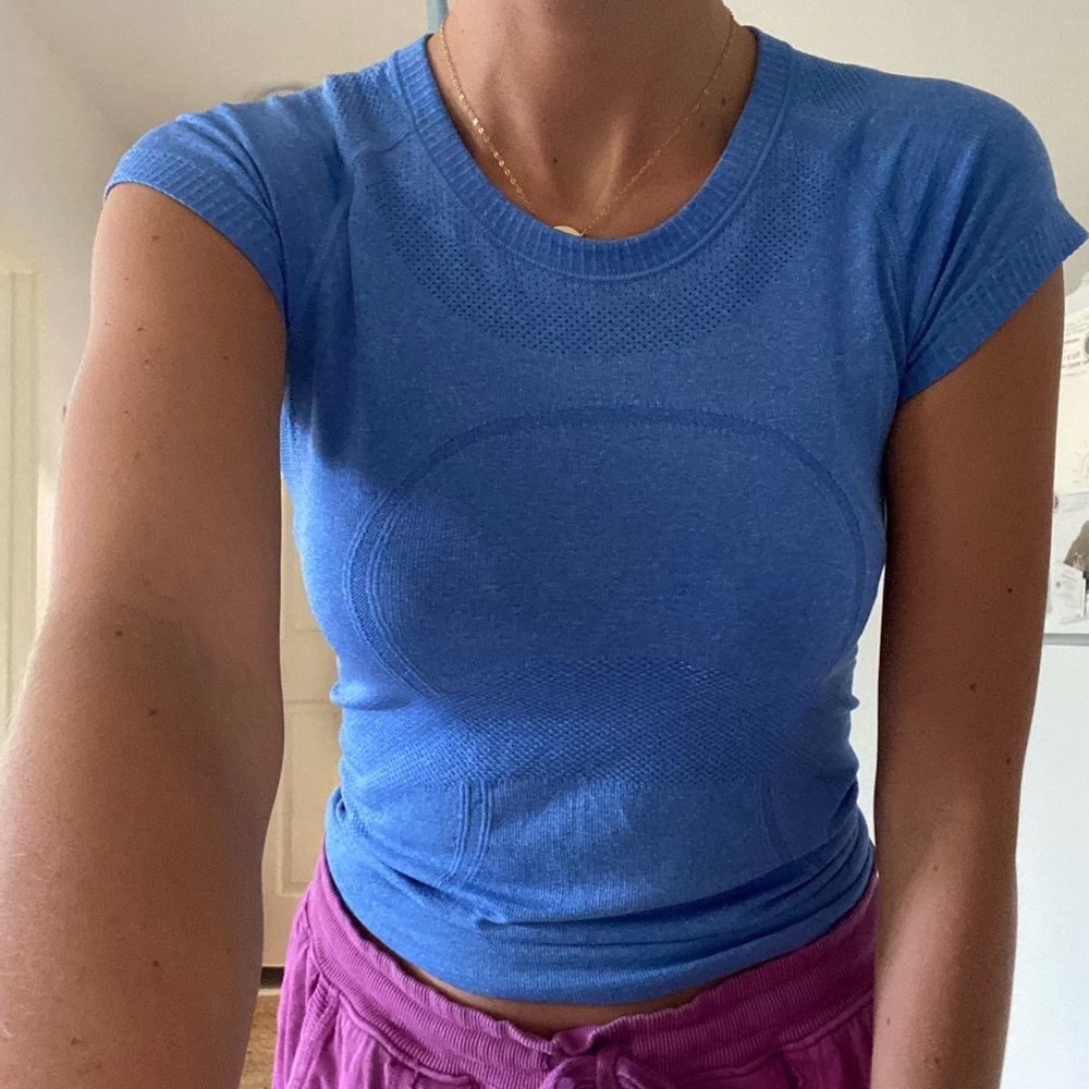 Lululemon short sleeve top